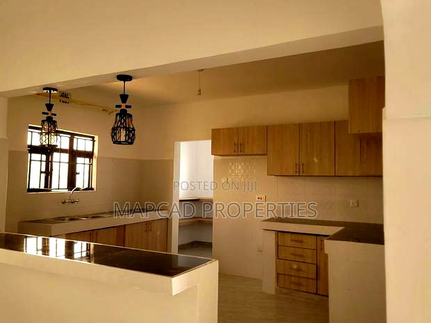 3bdrm Bungalow in Thorngrove, Kitengela for sale