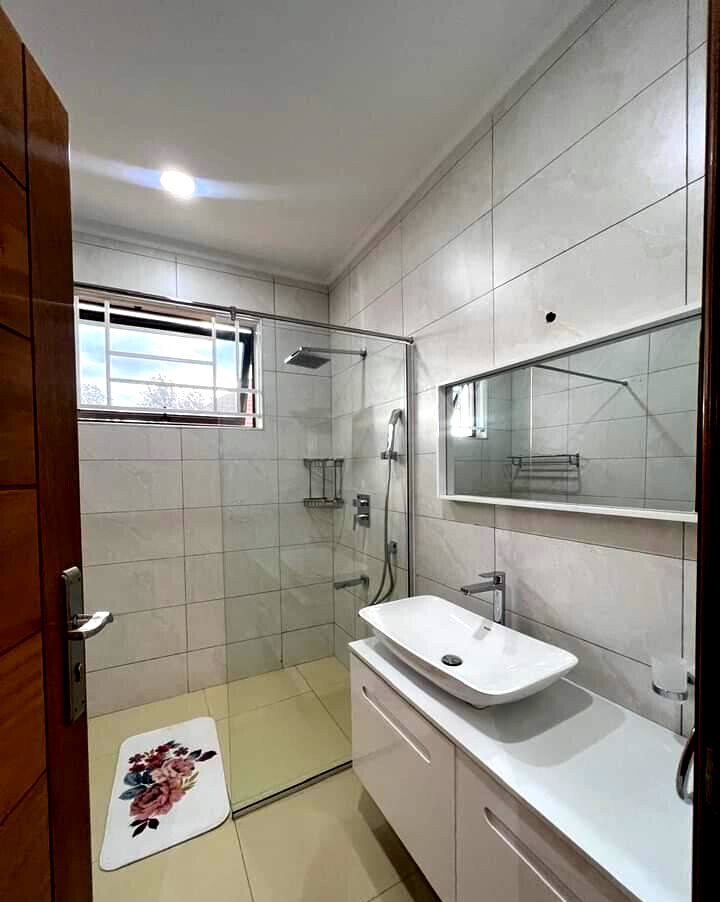 5 En-Suite Bedroom Townhouse with DSQ & Clubhouse - Parklands
