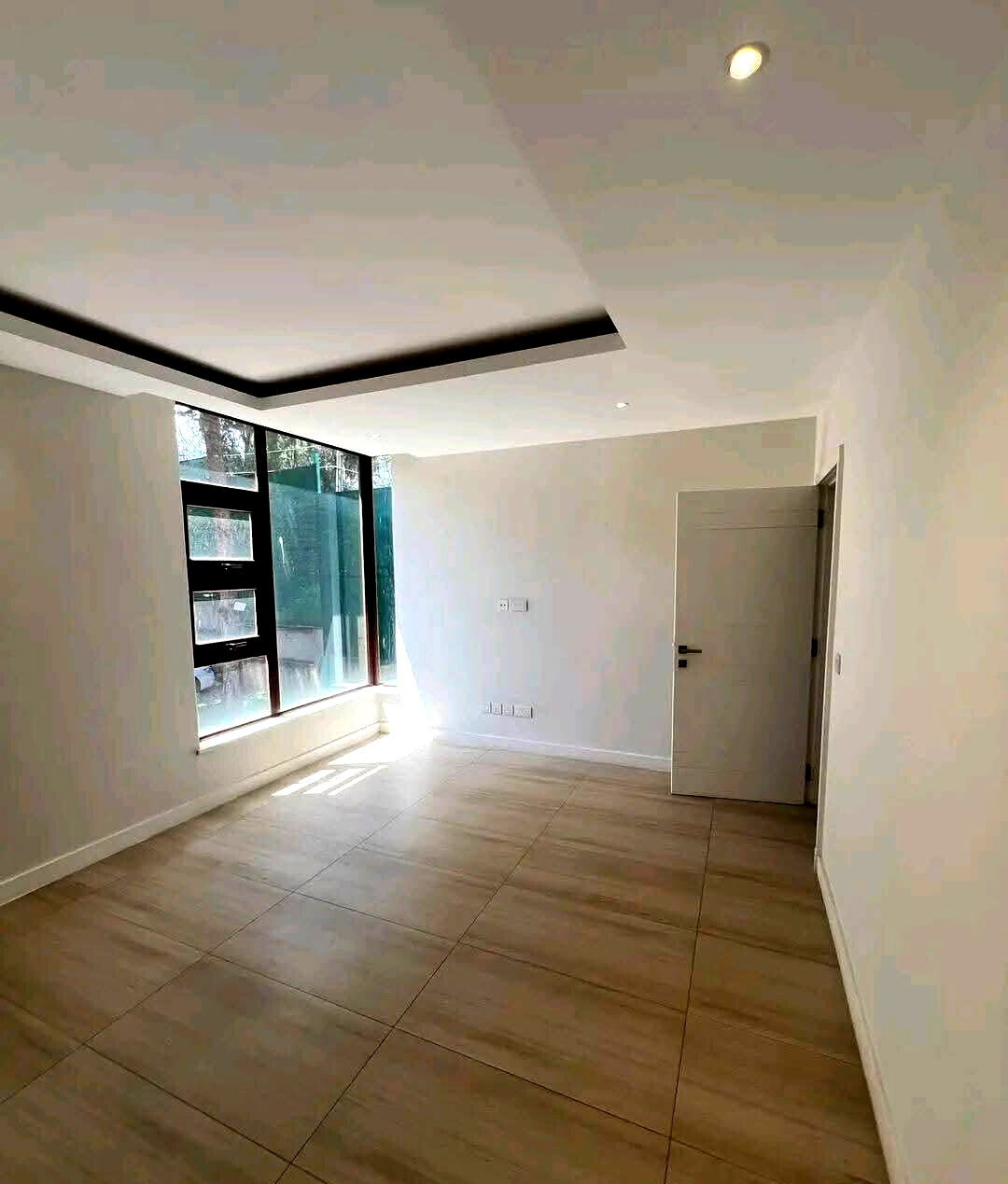 Brand New 4-Bed Townhouse with 2 DSQ & Private Garden - Lavington