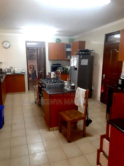 5bdrm Mansion in Mimosa, Runda for sale - Image 7