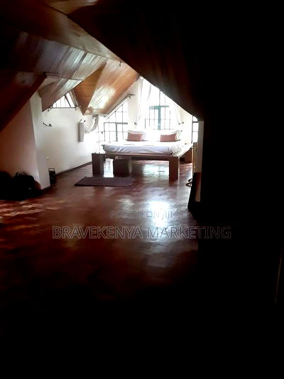 5bdrm Mansion in Mimosa, Runda for sale - Image 9