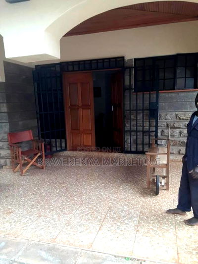 5bdrm Mansion in Mimosa, Runda for sale - Image 3