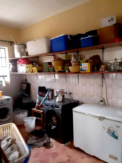 5bdrm Mansion in Mimosa, Runda for sale - Image 8