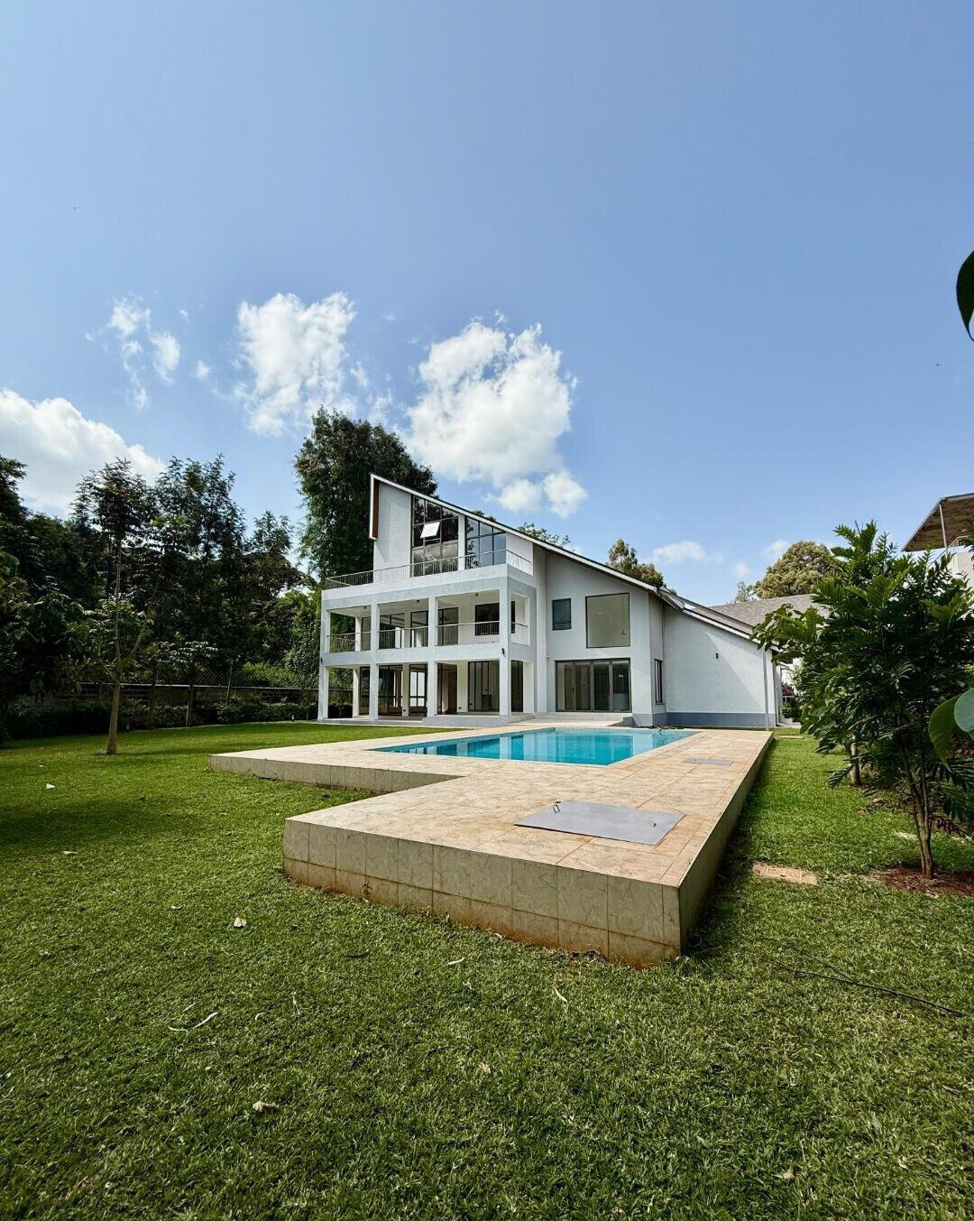 Triple-Height Entrance Townhouse with Pool & Study – Karen