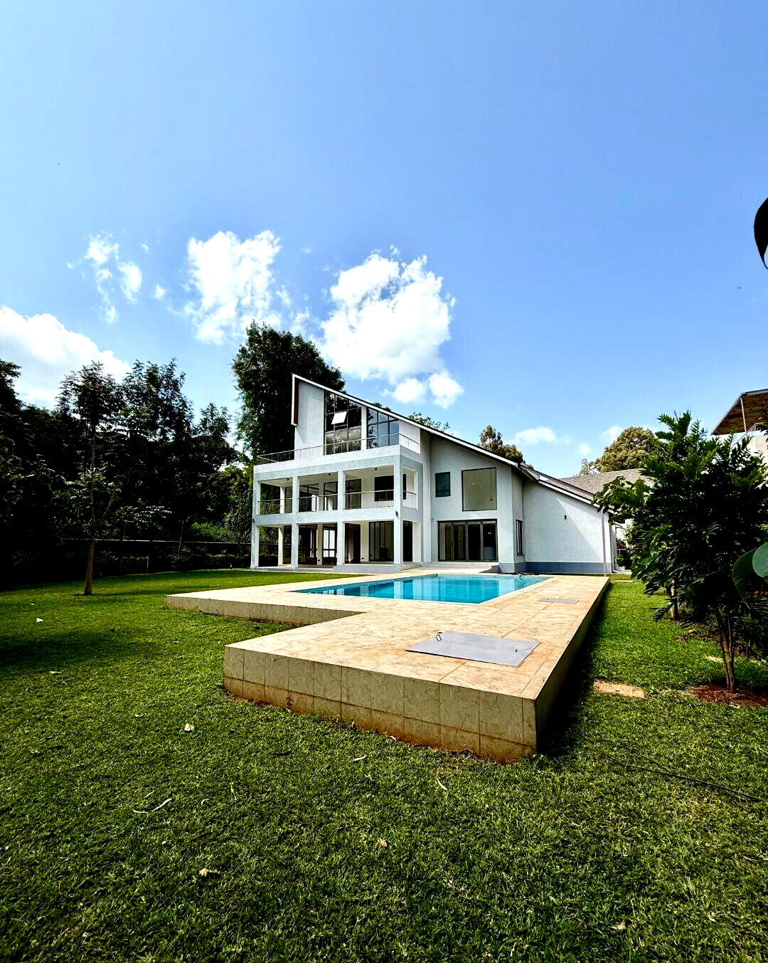 Triple-Height Entrance Townhouse with Pool & Study – Karen