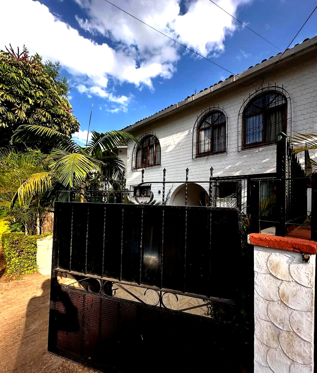 Newly Refurbished 4BR Maisonette with DSQ & Study - Kileleshwa
