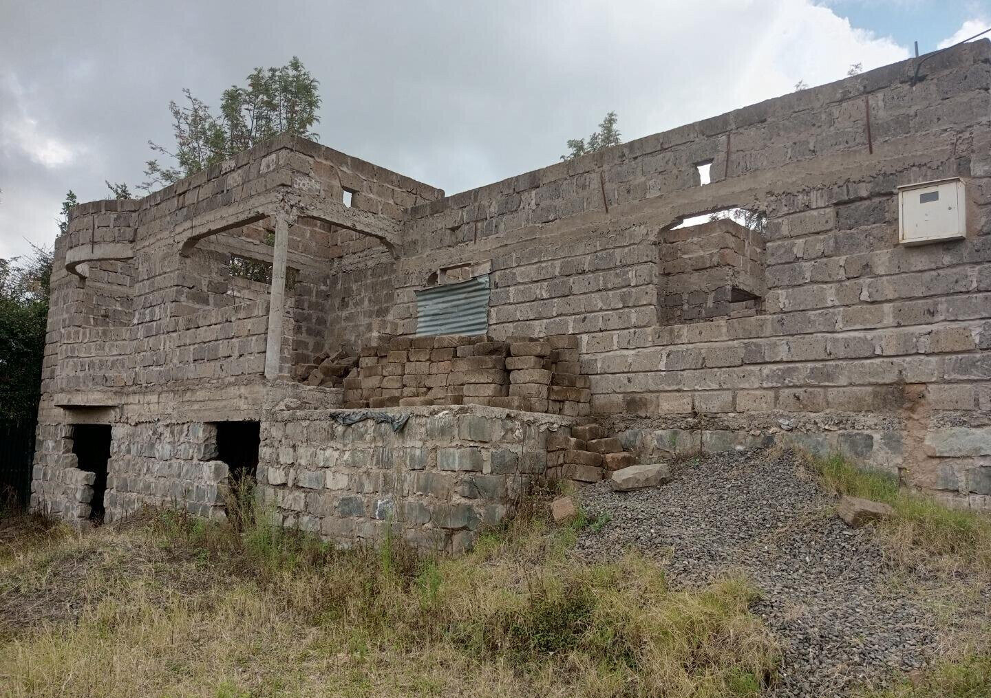 1/8 Acre Plot with Unfinished Mansion