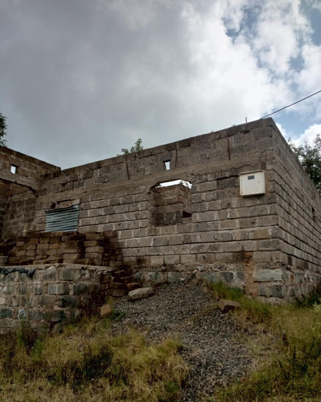 1/8 Acre Plot with Unfinished Mansion