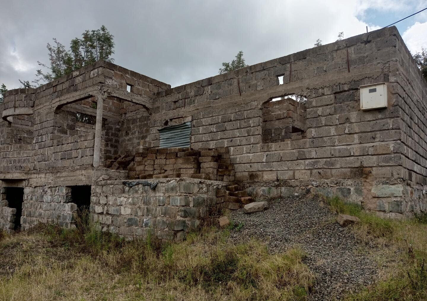 1/8 Acre Plot with Unfinished Mansion