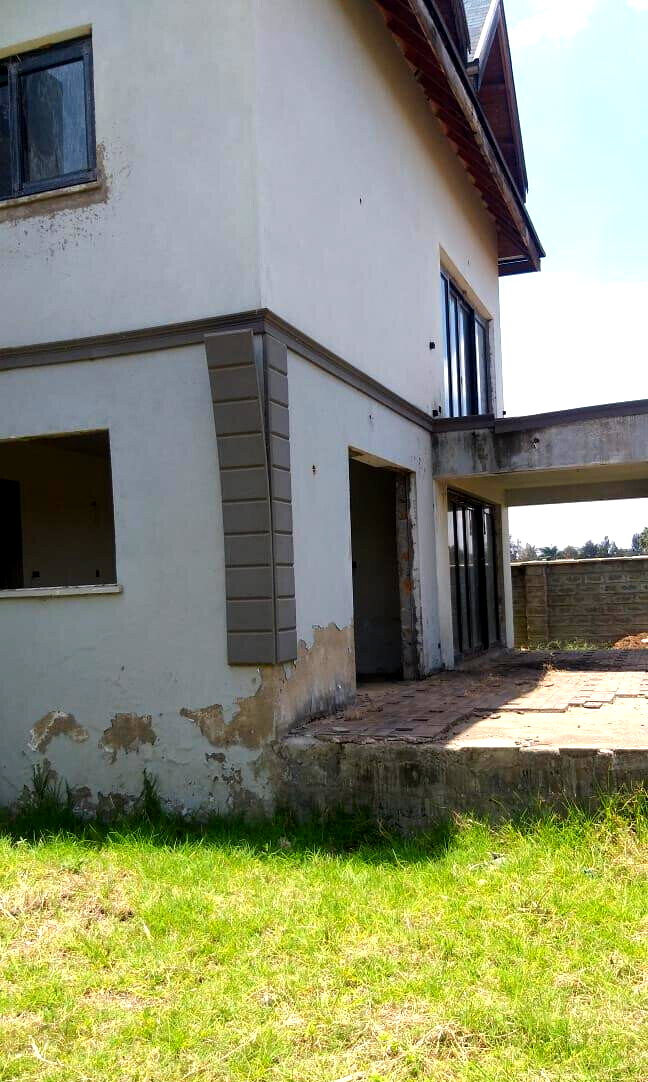 Unfinished 5-Bed Townhouse on Half-Acre – Karen Plains