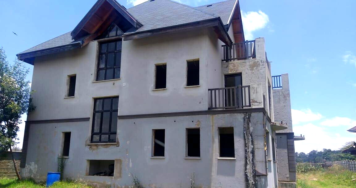 Unfinished 5-Bed Townhouse on Half-Acre – Karen Plains