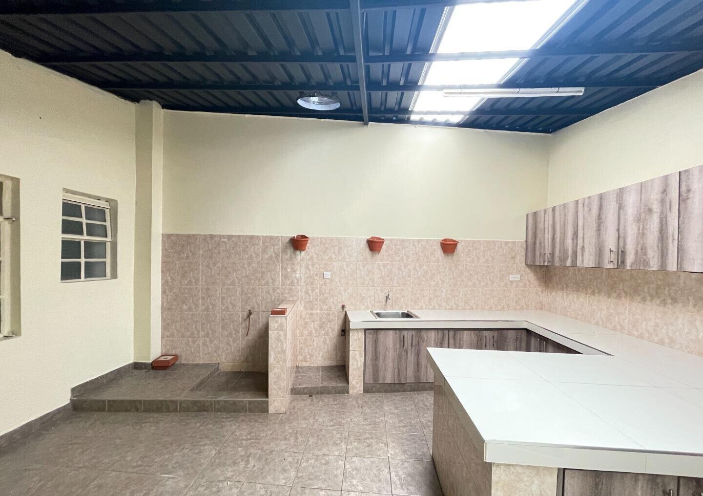 Fully Renovated 4BR Maisonette with Office & Inverter - Westlands
