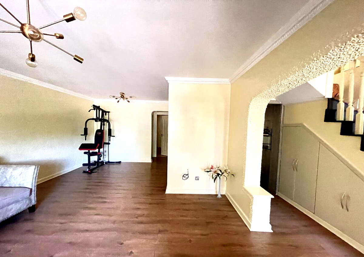 Fully Renovated 4BR Maisonette with Office & Inverter - Westlands