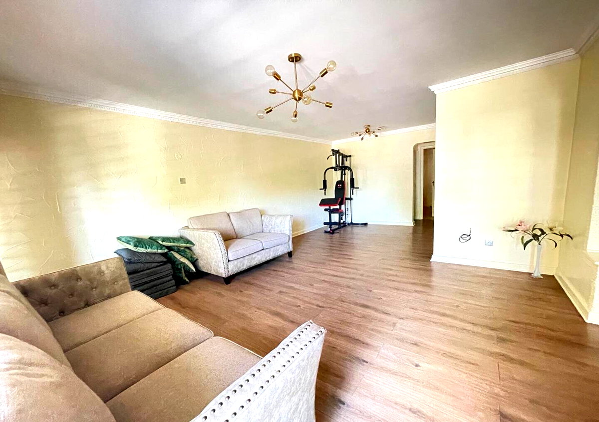 Fully Renovated 4BR Maisonette with Office & Inverter - Westlands