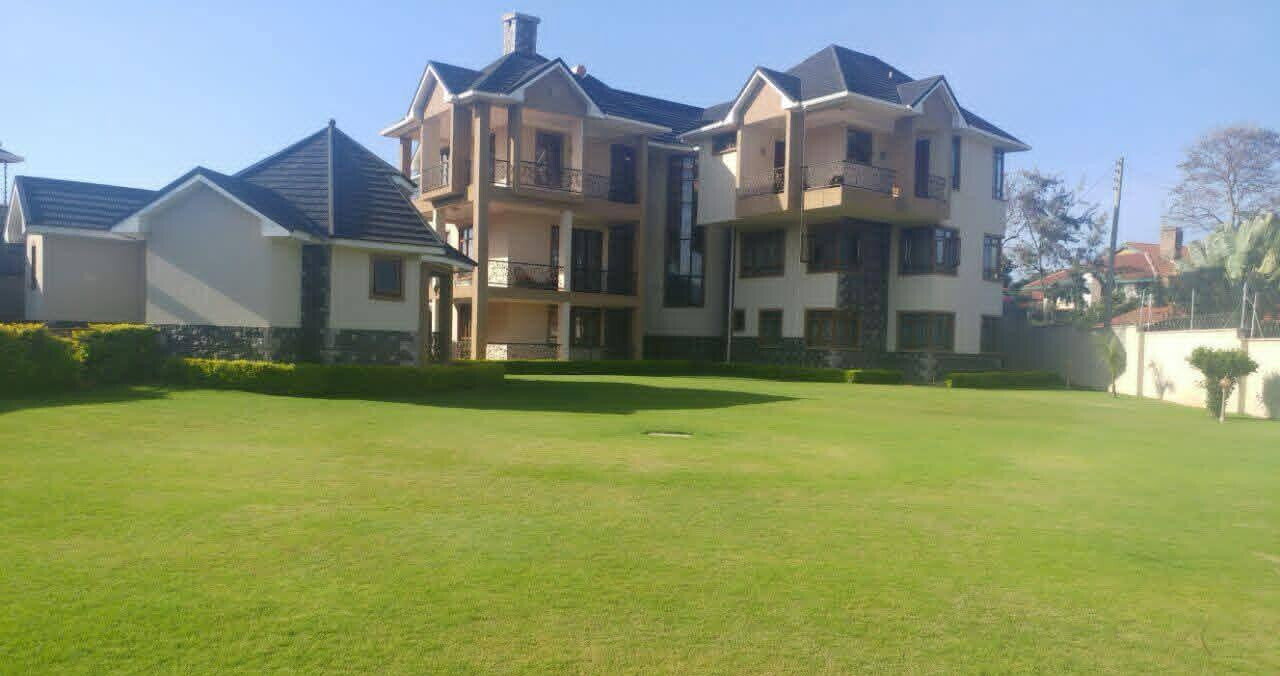 7-Ensuite Bedroom Townhouse on 3/4 Acre - Runda