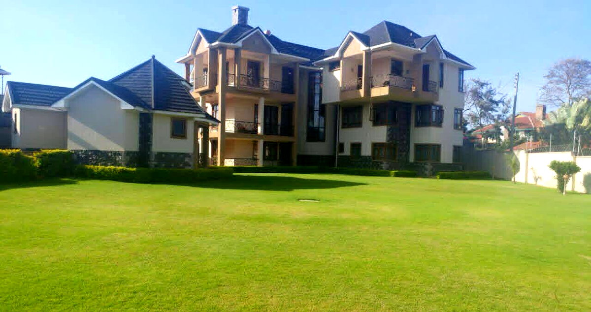 7-Ensuite Bedroom Townhouse on 3/4 Acre - Runda