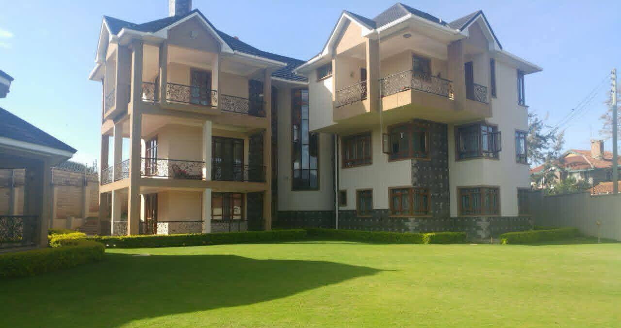 7-Ensuite Bedroom Townhouse on 3/4 Acre - Runda