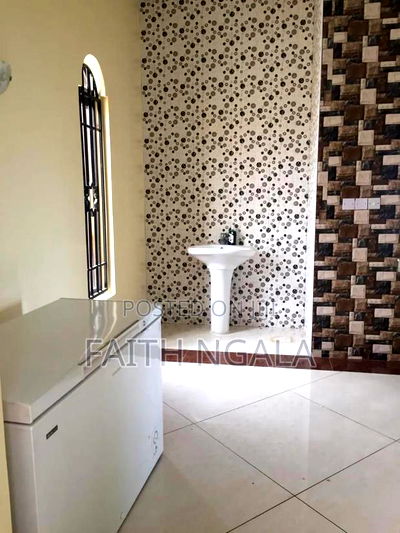 5bdrm Penthouse in Nyali for sale - Image 3