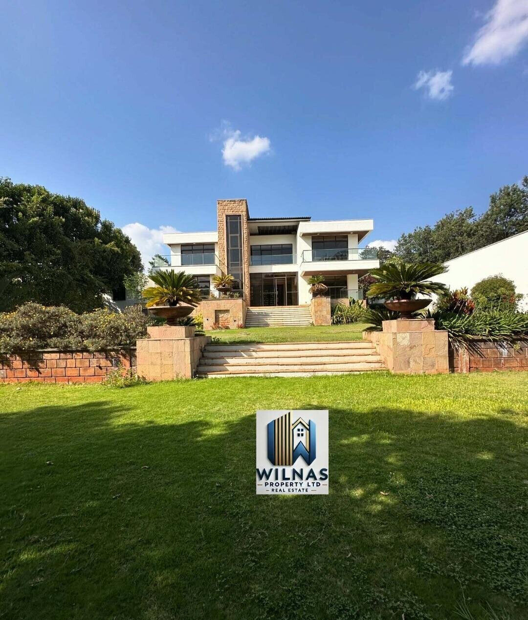 5-Ensuite Villa on Half-Acre with DSQ & Pool Access – Karen