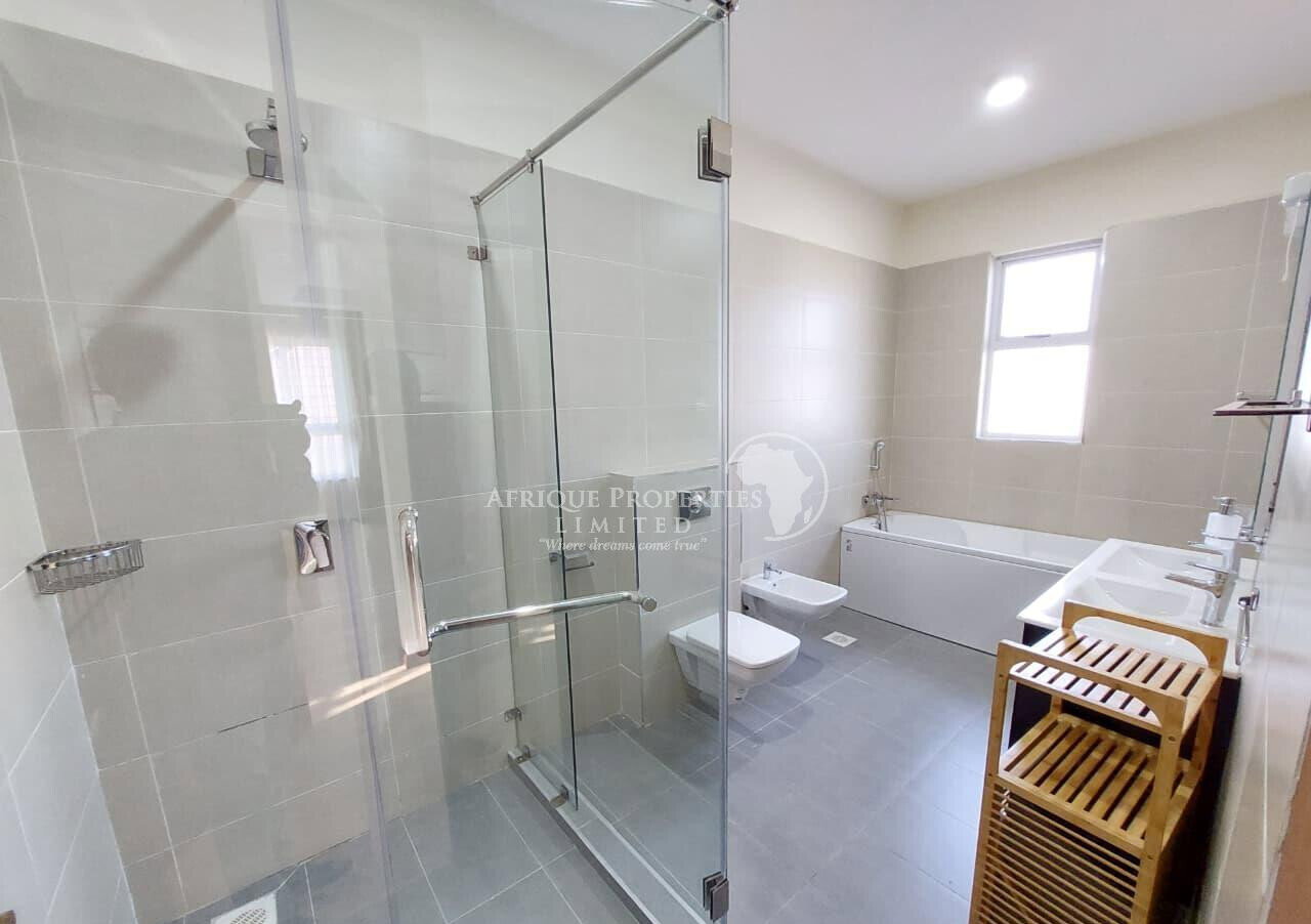 Luxury 4BR Villa in Secure Estate