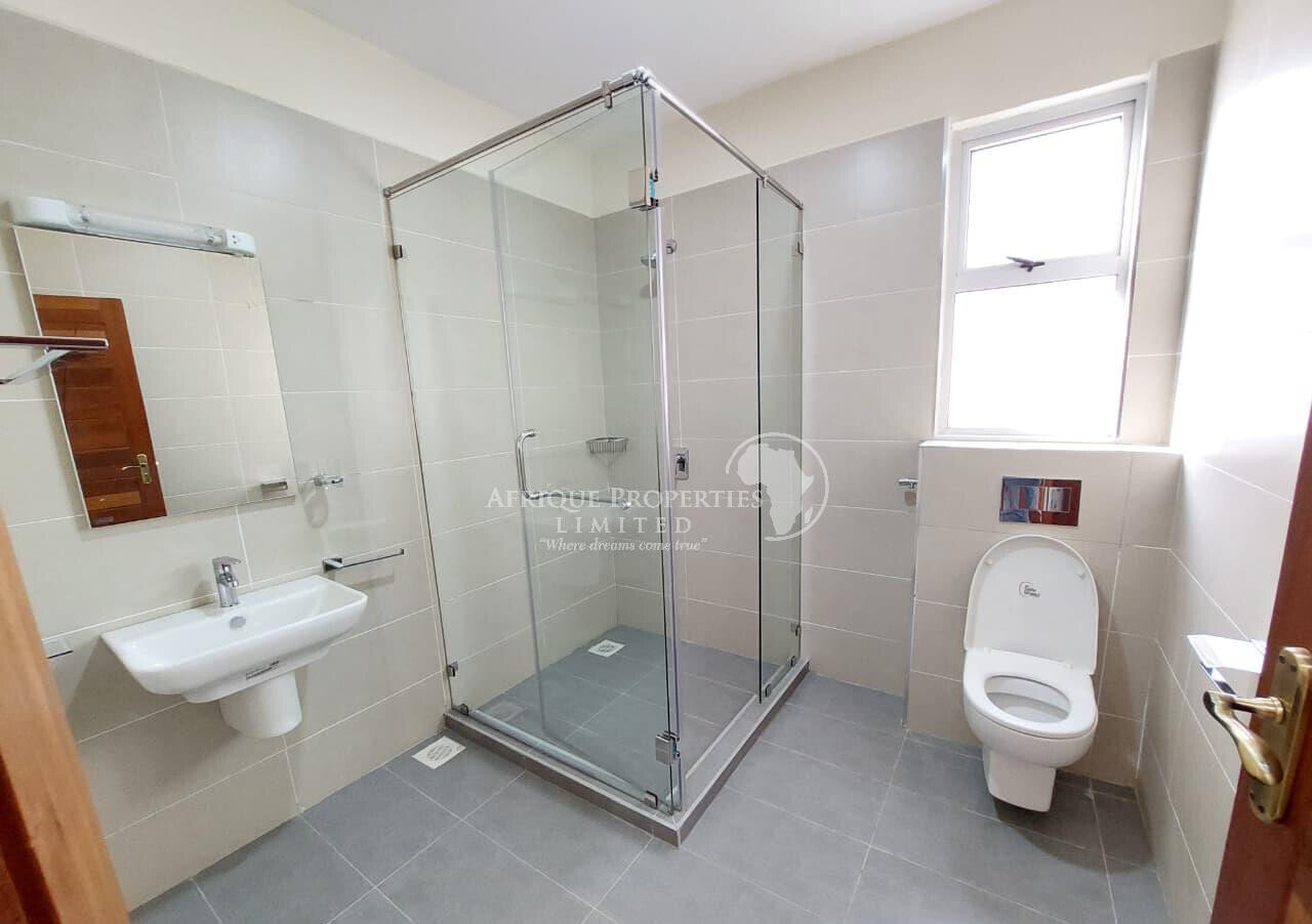 Luxury 4BR Villa in Secure Estate