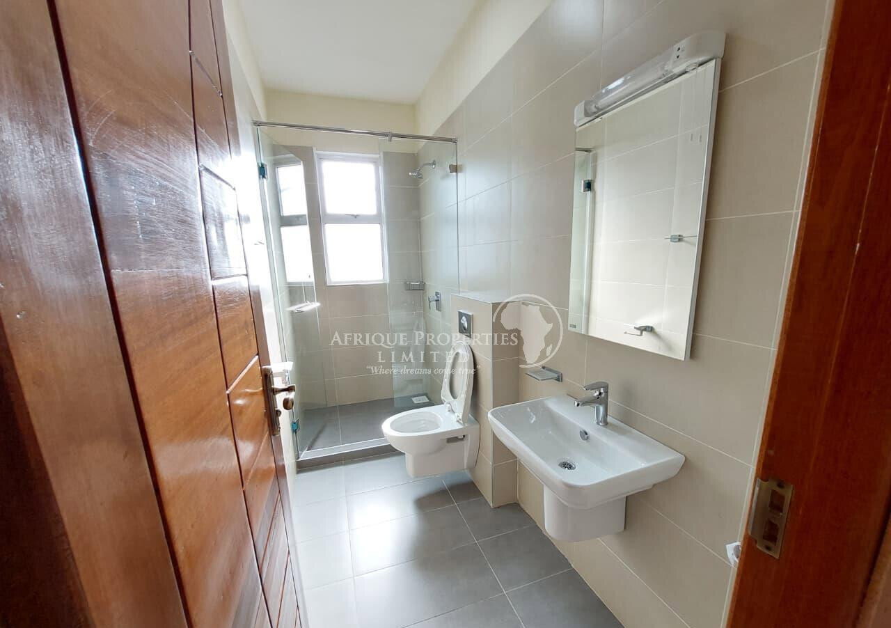 Luxury 4BR Villa in Secure Estate