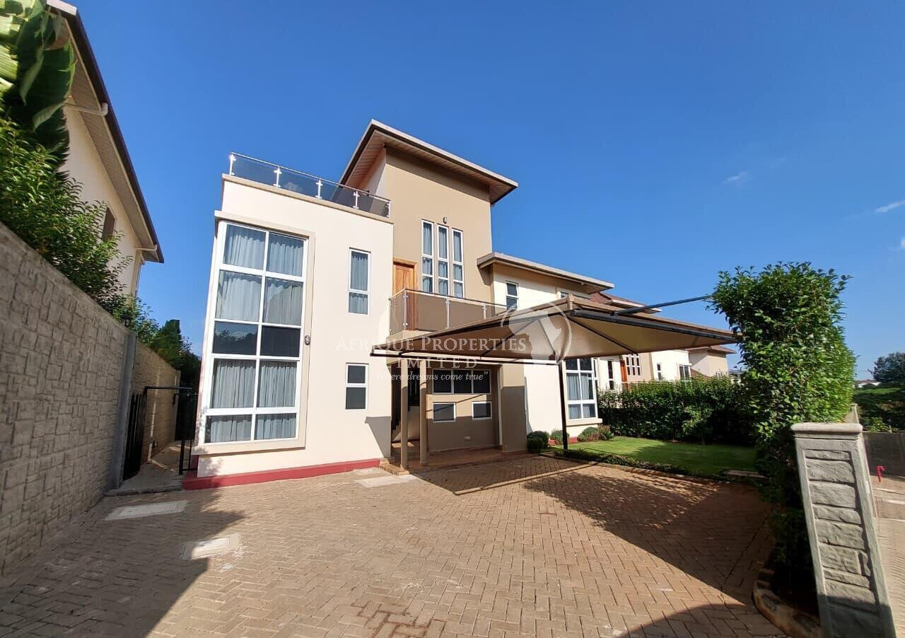 Luxury 4BR Villa in Secure Estate