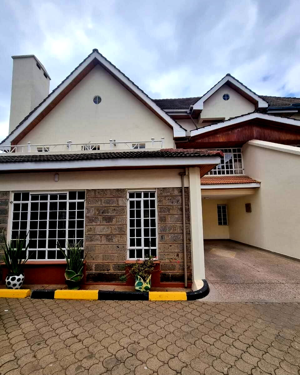 4BR All-Ensuite Townhouse with Wooden Floors & Small Garden - Kileleshwa