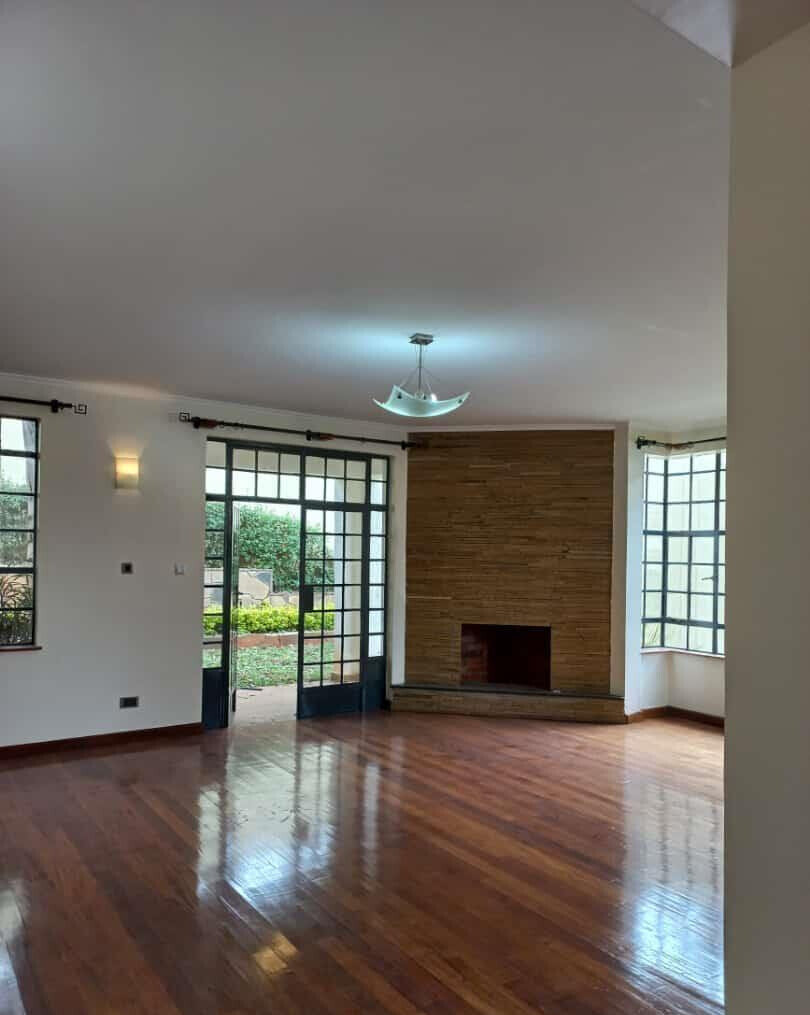 5-Ensuite Townhouse with DSQ in Upper Lavington - 90M