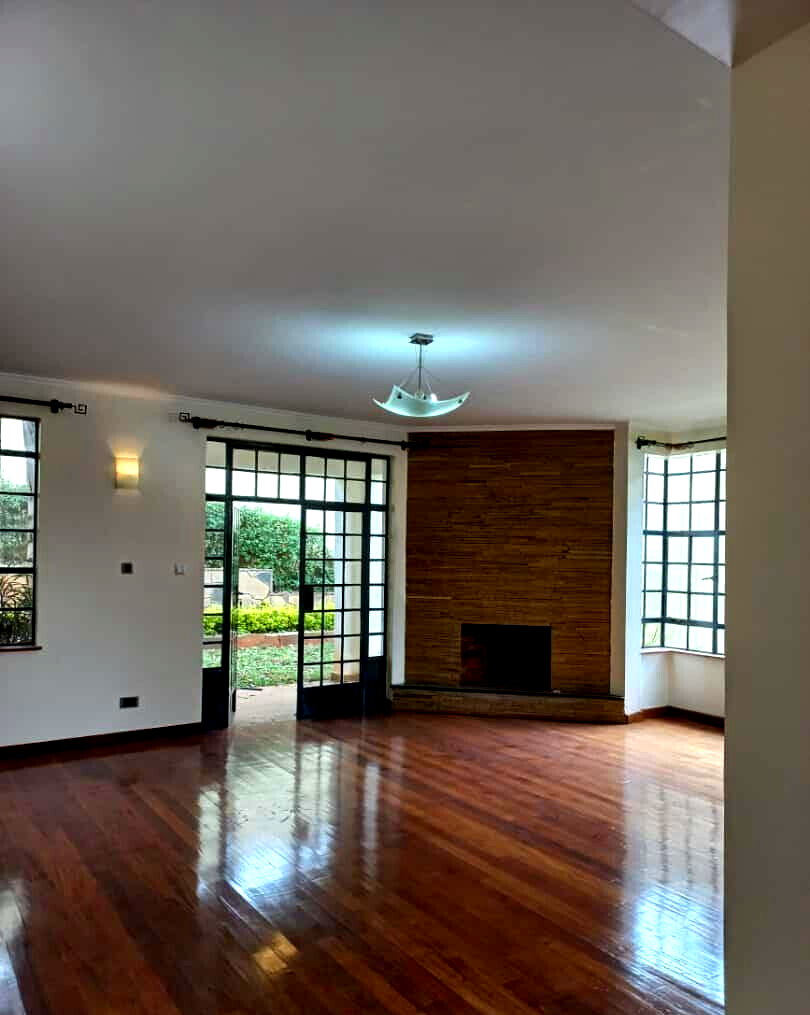 5-Ensuite Townhouse with DSQ in Upper Lavington - 90M