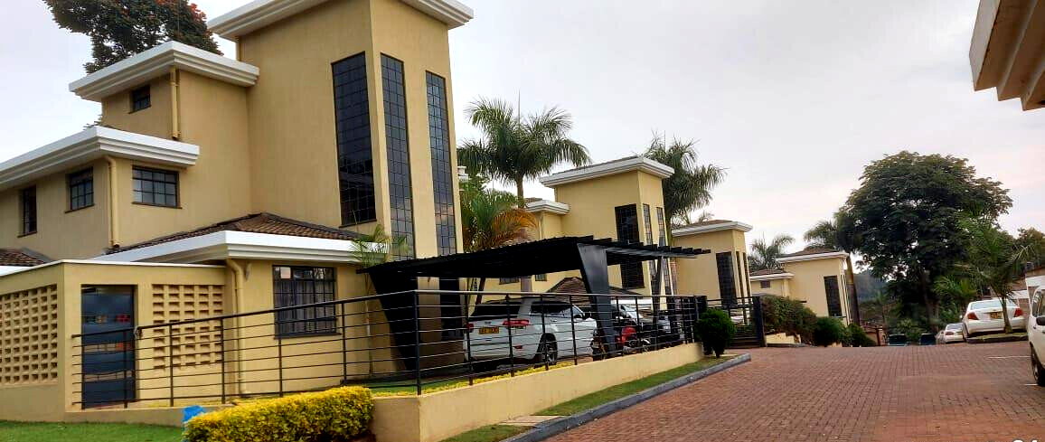 5-Ensuite Townhouse with DSQ in Upper Lavington - 90M