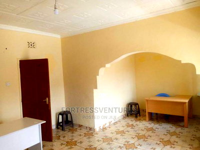 4bdrm Maisonette in Section 58 for sale - Image 3