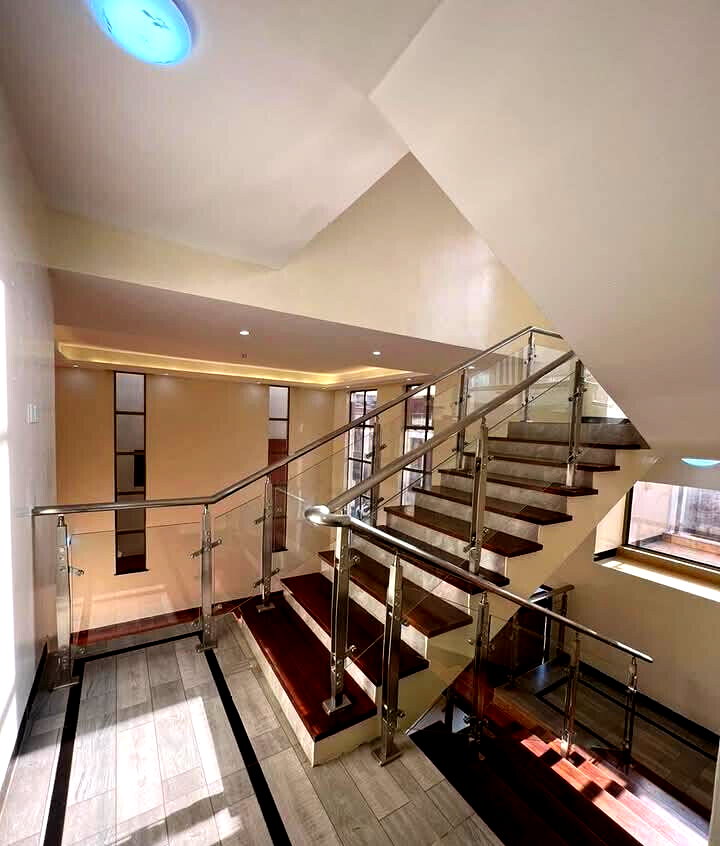 5-Ensuite Townhouse with DSQ & Pet-Friendly Gated Community - Lavington