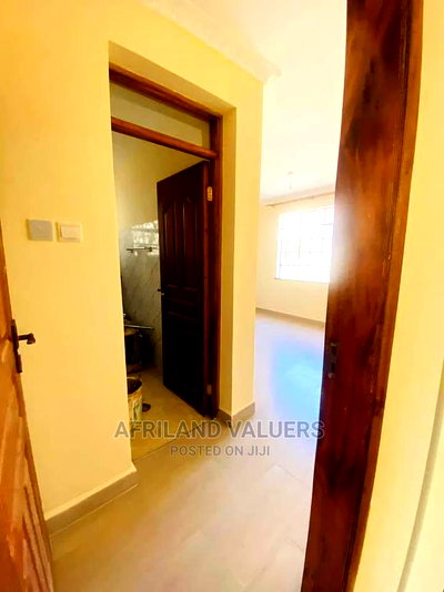 4bdrm Villa in Oloolua for sale - Image 6