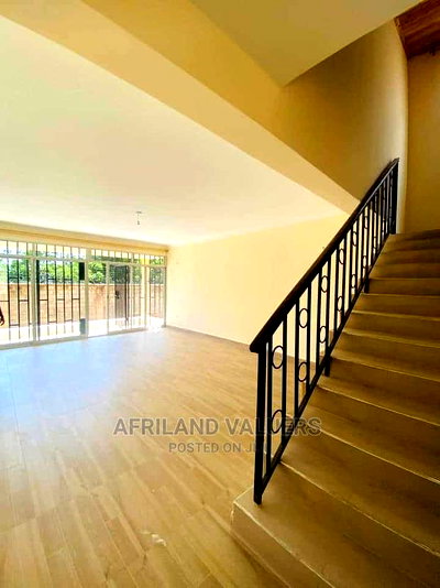 4bdrm Villa in Oloolua for sale - Image 4