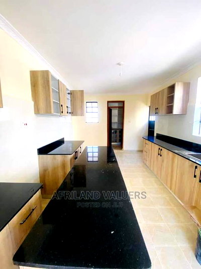 4bdrm Villa in Oloolua for sale - Image 1