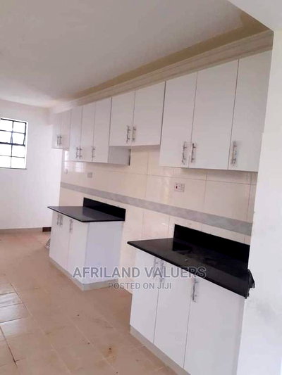 4bdrm Villa in Oloolua for sale - Image 7