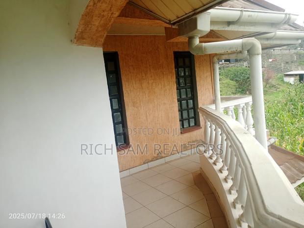 8bdrm Mansion in Lower Milimani for rent
