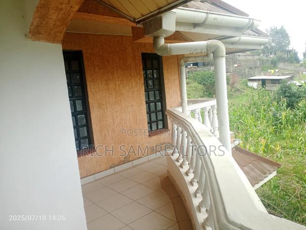 8bdrm Mansion in Lower Milimani for rent