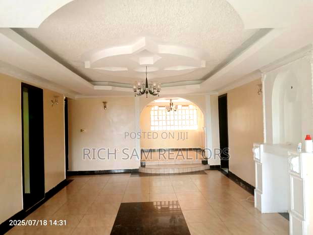 8bdrm Mansion in Lower Milimani for rent