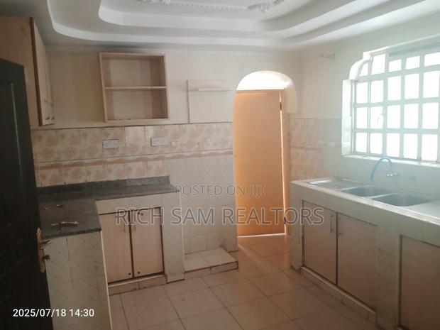 8bdrm Mansion in Lower Milimani for rent