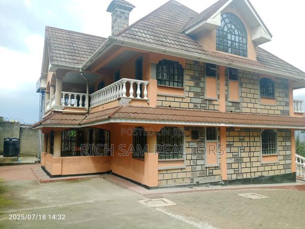 8bdrm Mansion in Lower Milimani for rent
