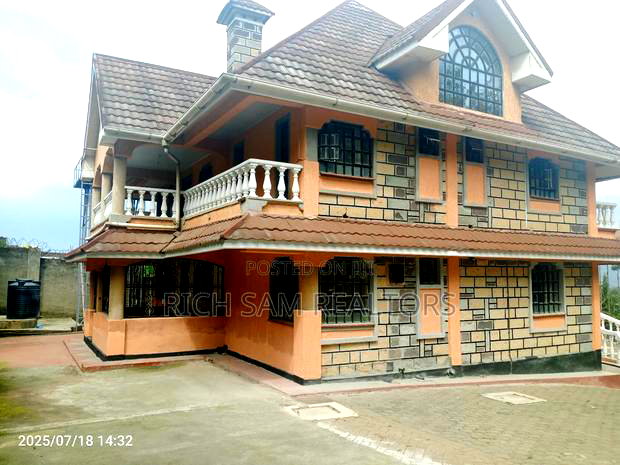 8bdrm Mansion in Lower Milimani for rent