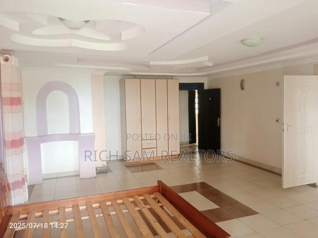 8bdrm Mansion in Lower Milimani for rent