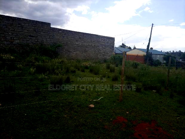 1/8 Plot Akesha Nairobi Road With Title