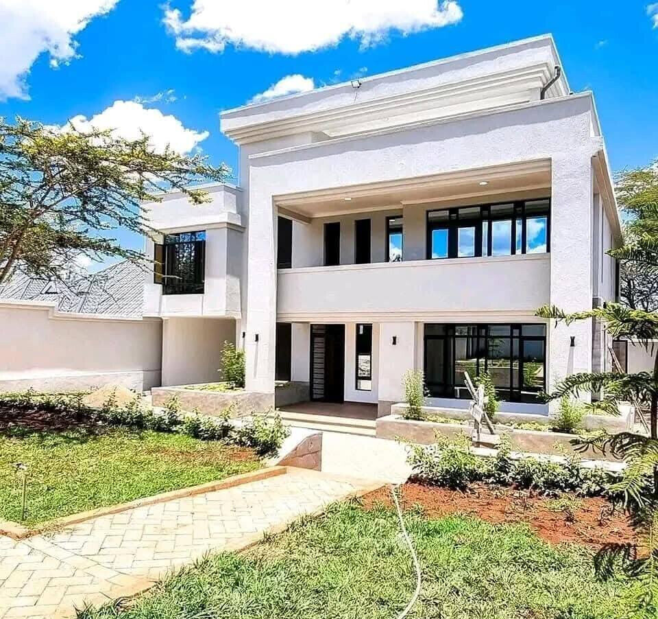 5BR Villa with Rooftop Terrace & Jacuzzi - Rimpa, Rongai