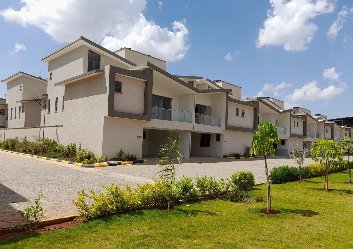 4BR All-Ensuite Townhouse with Private Garden - Syokimau Gated Community