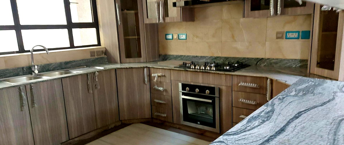 5-Ensuite Townhouse with Inbuilt Lift & Mature Garden - Lavington