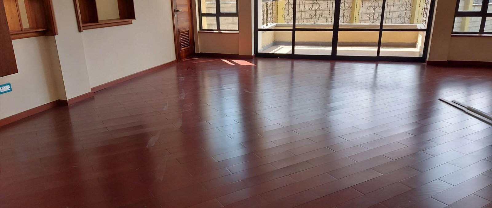 5-Ensuite Townhouse with Inbuilt Lift & Mature Garden - Lavington