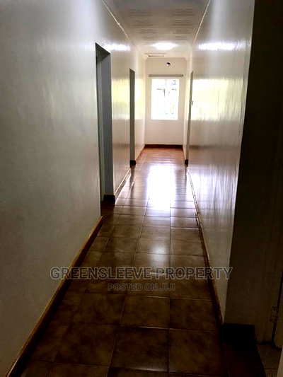 6bdrm Maisonette in Karen for rent - Image 6